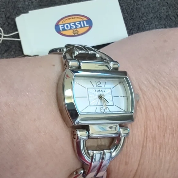Fossil Silver Chain-Link Watch with Rectangular Face - Picture 1 of 3